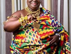 Nana Akosua Dua Asor Sika Brayie II, Suspended Queen mother