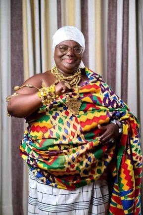 Nana Akosua Dua Asor Sika Brayie II, Suspended Queen mother